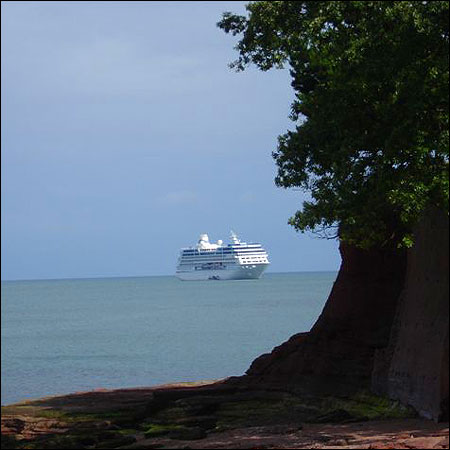 cruise-ship.jpg